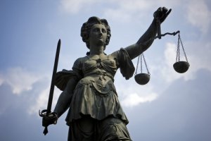 Justitie vervolgt bedrijven voor bouw Krimbrug